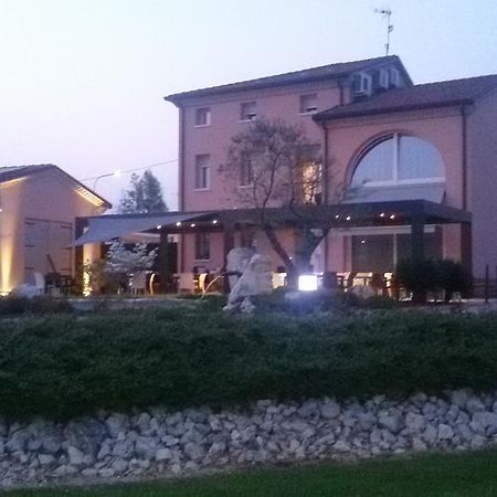 Agrialloggi La Palazzina Curtarolo ภายนอก รูปภาพ