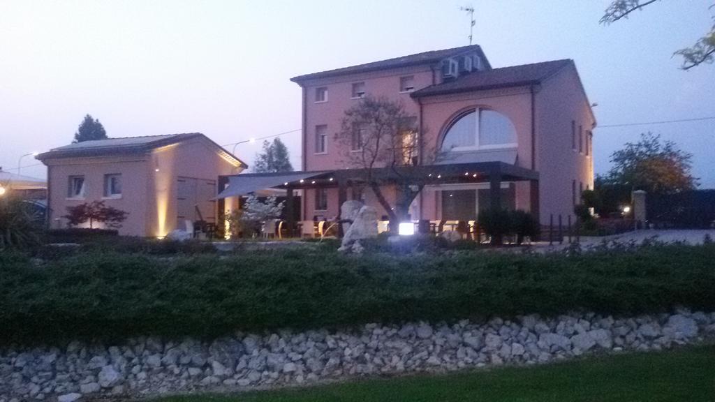 Agrialloggi La Palazzina Curtarolo ภายนอก รูปภาพ